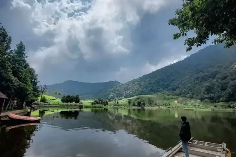 Wisata Telaga Saat, Menikmati Keindahan Alam di Tempat Kekinian yang Menawarkan Banyak Spot Foto Keren!