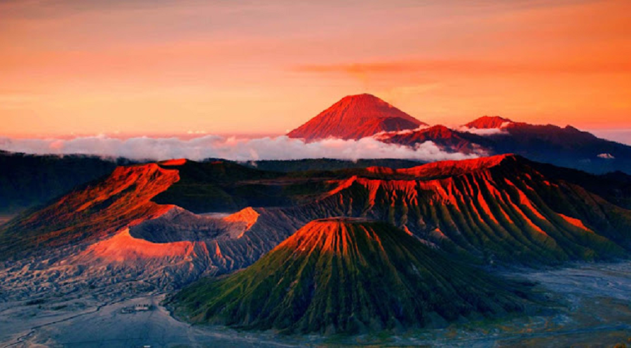 Pesona Gunung Bromo, 5 Cerita Misterius yang Menyelimuti Keindahannya