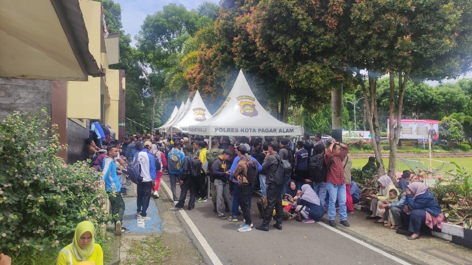Urus SKCK Untuk Seleksi PPPK, Ribuan Pegawai Serbu Mapolres Pagar Alam