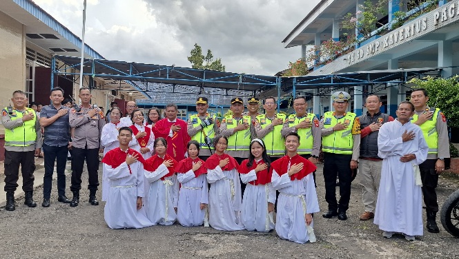 Berikan Rasa Aman Perayaan Hari Paskah, Polres Pagar Alam Siagakan Personel di Gereja ﻿