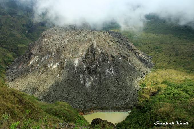 Ternyata Bengini, Cerita Legenda Raja Kelud Pengorbanan dan Perlindungan di Balik Gunung