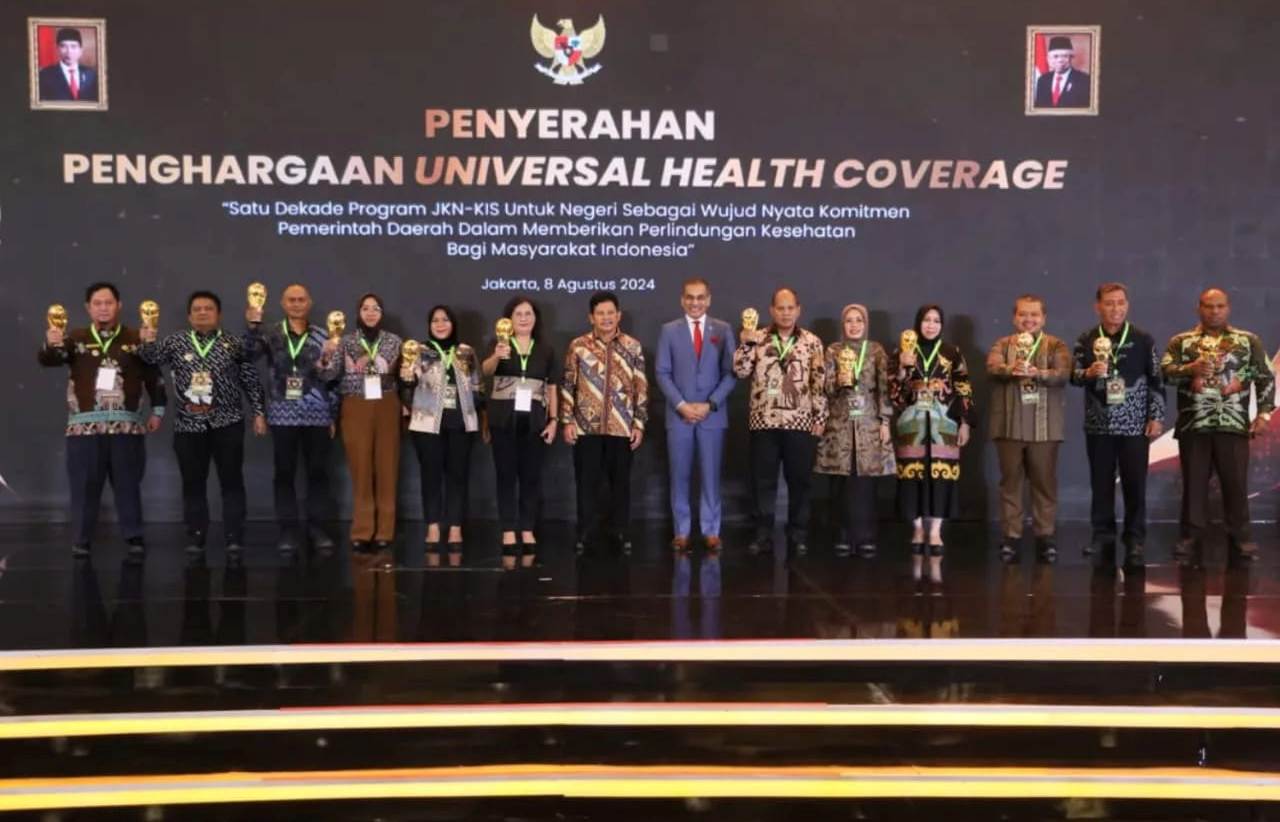 Pemkot Pagaralam Raih Penghargaan UHC Kategori Madya, Hasil Pelayanan Kesehatan Terbaik bagi Masyarakat