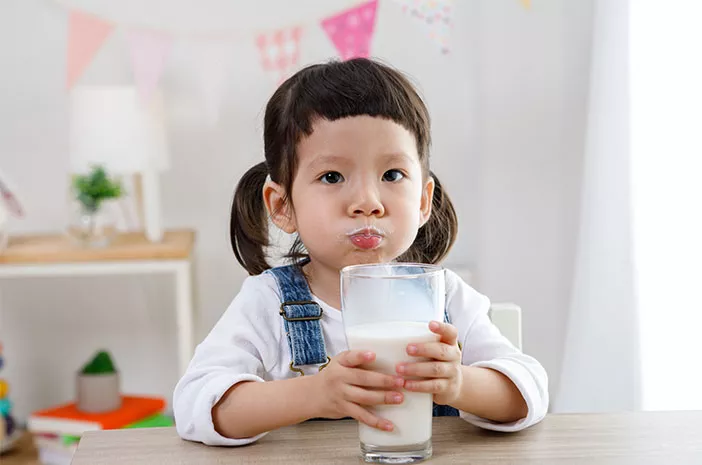 Wajib Tahu! 5 Nutrisi Penting yang Bikin Anak Tumbuh Cepat dan Cerdas!