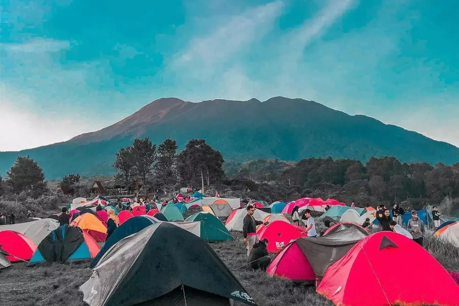 5 Rekomendasi Tempat Camping yang Nyaman dan Asyik di Bogor