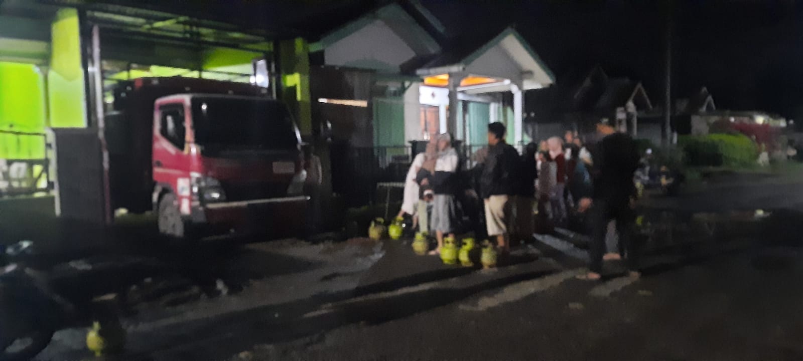 Gas LPG 3 Kg Langka di Kota Pagaralam, Warga Keluhkan Kesulitan Mendapatkan Pasokan