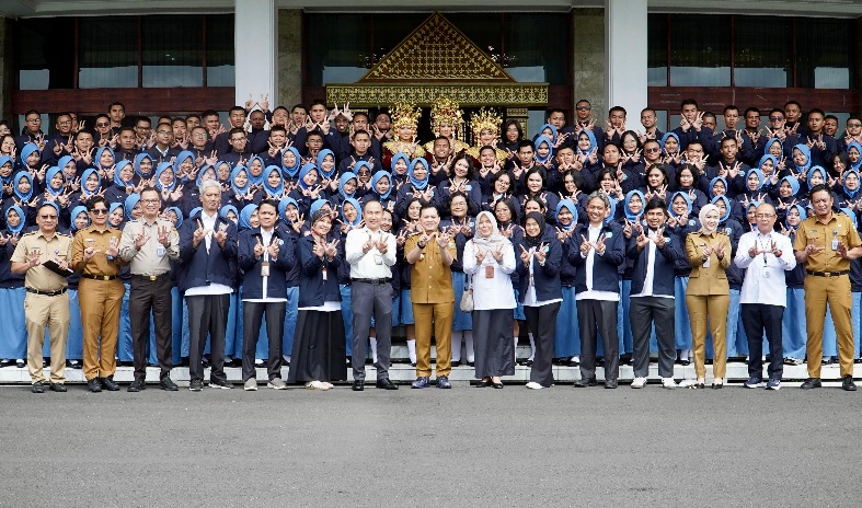 Pj Gubernur Elen Setiadi Buka PKL LXIV Politeknik Statistika STIS