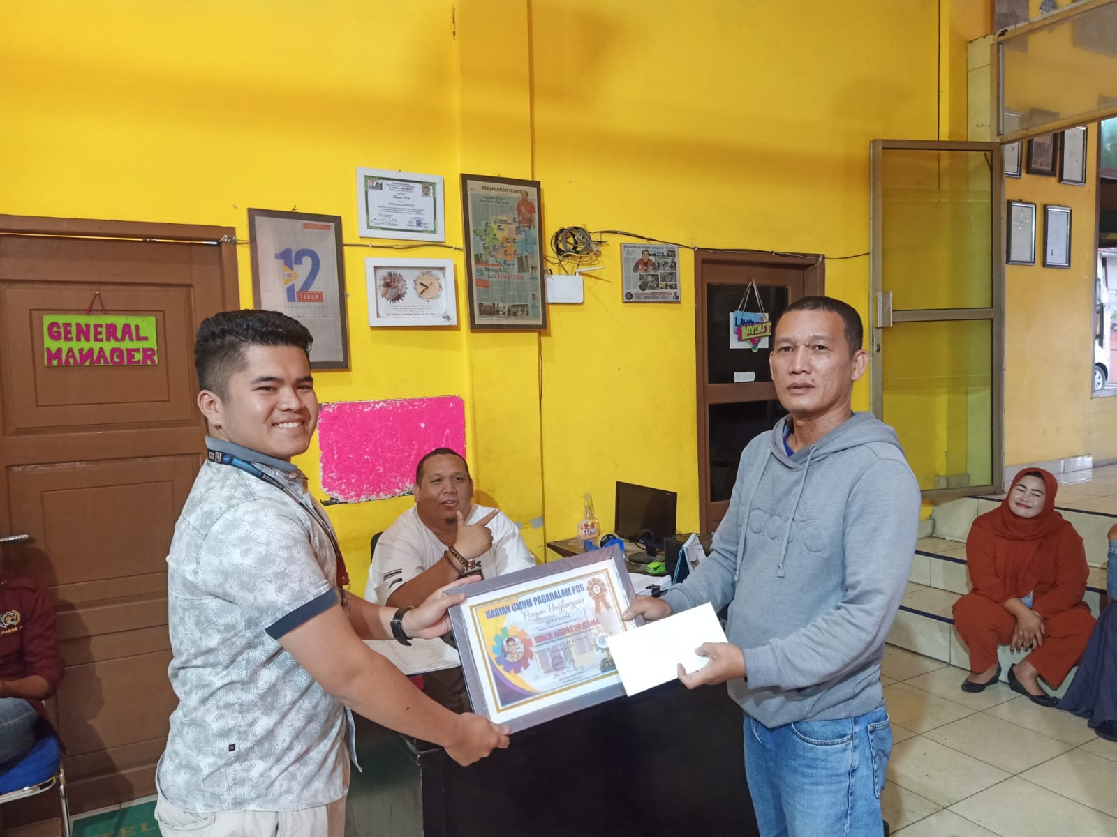 Pagaralam Pos Gelar Rapat Akhir Tahun, Beri Reward Motivasi Pegawai