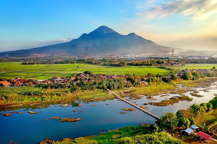 Gunung Penanggungan, Jejak Kosmologi Kerajaan Majapahit dan Warisan Spiritual Jawa Timur