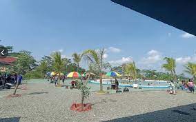 Hanya 8 Km dari Pusat Kota Purwokerto, Inilah Pantai yang Lagi Hits di Jawa Tengah Cocok Untuk Healing 