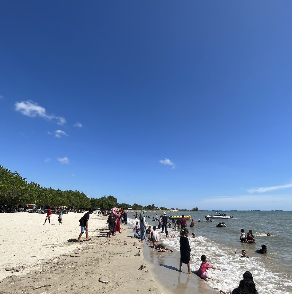 Bingung Cari Wisata Instagramable? Coba Main ke Pantai Dalegan di Jawa Timur, Cocok Untuk Healing Loh!