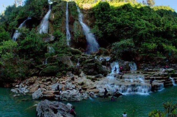 Berani Uji Nyali? Inilah 5 Air Terjun Paling Mistis di Indonesia