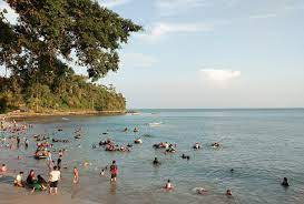 Pesona Memikat Pantai Pemahiyangan, Keindahan Alam dan Aktivitas Seru di Lampung