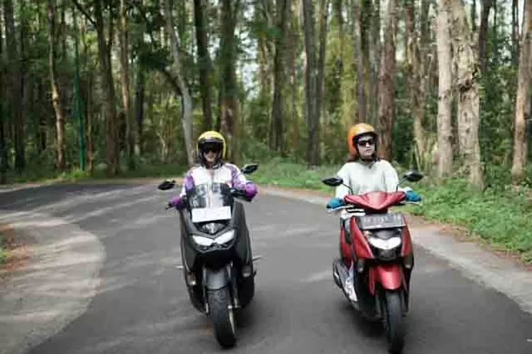 Touring Lebih Nyaman,Kenali Kelebihan dan Kelemahan Motor Matic Untuk Perjalanan Jauh