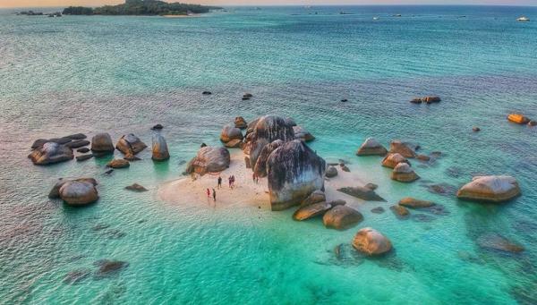 Jangan Lewatkan Libur Akhir Tahunmu! Yuk Berlibur ke Pulau Belitung dengan Destinasi Wisata yang Eksotis 