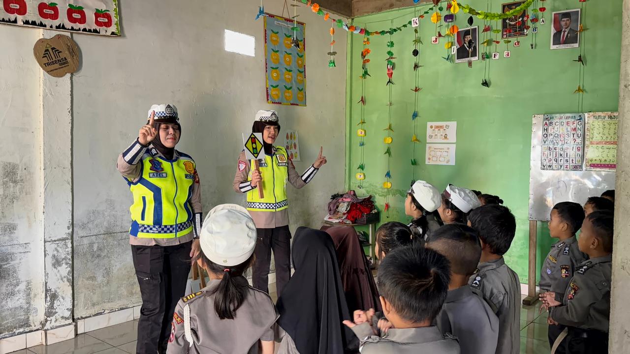 Tanamkan Disiplin Sejak Dini, Polantas Pagar Alam Giat Polsanak di TK