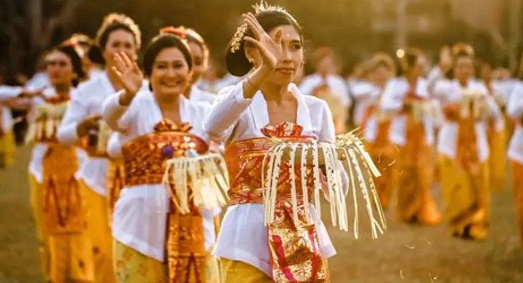 Apakah Tradisi Bisa Bertahan di Tengah Gempuran Modernitas bagi Perempuan Serawai? Simak Penjelasannya!