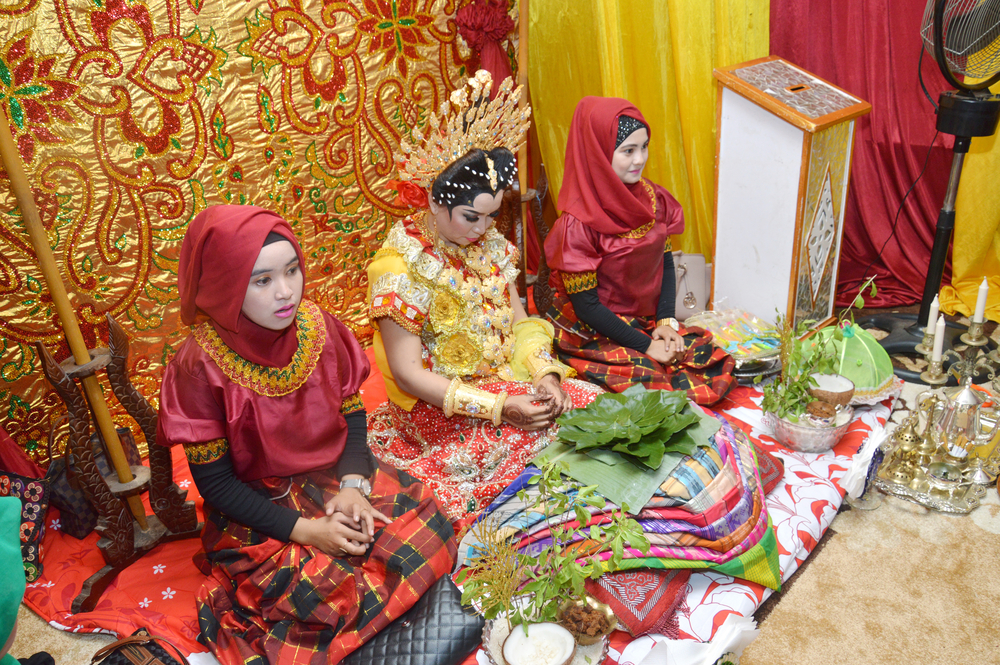 5 Tradisi Pernikahan Unik yang Hanya Ada di indonesia 