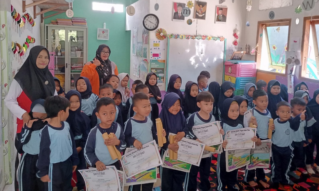 Siswa TK Zahrah Mengikuti Lomba Mewarnai Pagaralam Pos, Begini Keceriannya