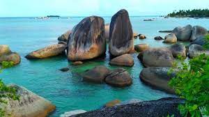 Rekomendasi 4 Pantai Terindah di Gugusan Kepulauan Riau