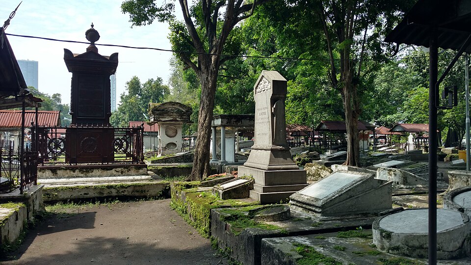 Kisah Misterius Makam Pendiri Surabaya yang Ditemukan Setelah Kebakaran Hebat di Tahun 1980-an