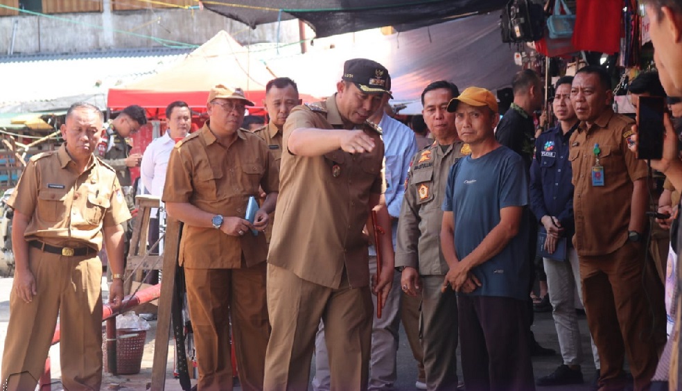 Tinjau Aset di Kawasan Pasar Square, Waliko : Harus Dikelola Untuk PAD