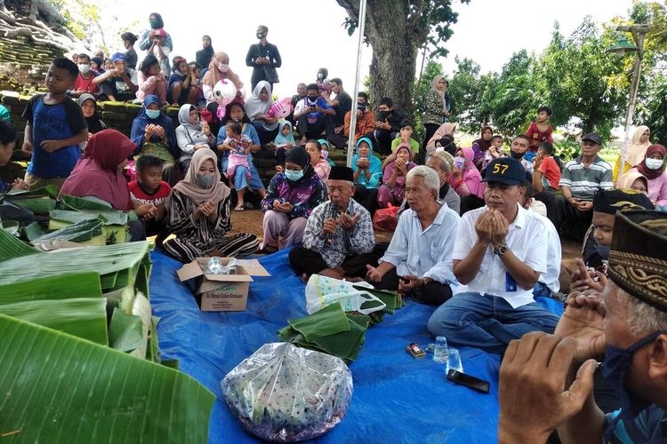 Bagaimana Ritual Suku Rejang Mencerminkan Kedekatan Mereka dengan Alam dan Roh Leluhur?