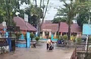 Wako Ungkap Malu Gegara Banjir Terjadi di Pagar Alam, Dataran Tinggi kok Bisa Terendam