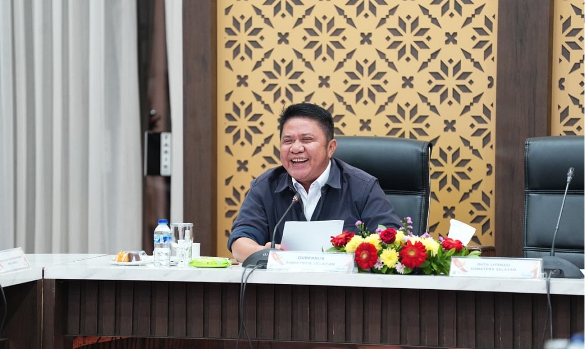 Herman Deru Paparkan Program 100.000 Sultan Muda di Ajang Financial Literacy Award 2026