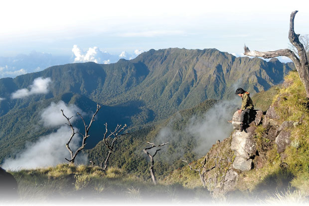 Misteri dan Mitos Gunung Bawakaraeng, Rahasia yang Tak Pernah Terbayangkan di Balik Keelokan Dataran Sulawesi