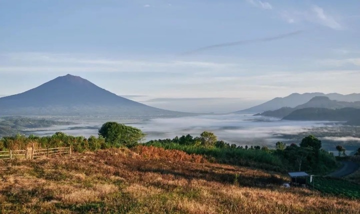 Dibalik Pesona Menakjubkan Diatap Sumatera, Gunung Kerinci Menyimpan Cerita Misteri