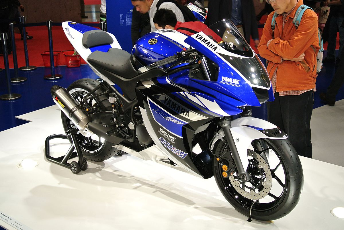 Mengungkap Yamaha R25M Si Makhluk 4 Silinder yang Detail