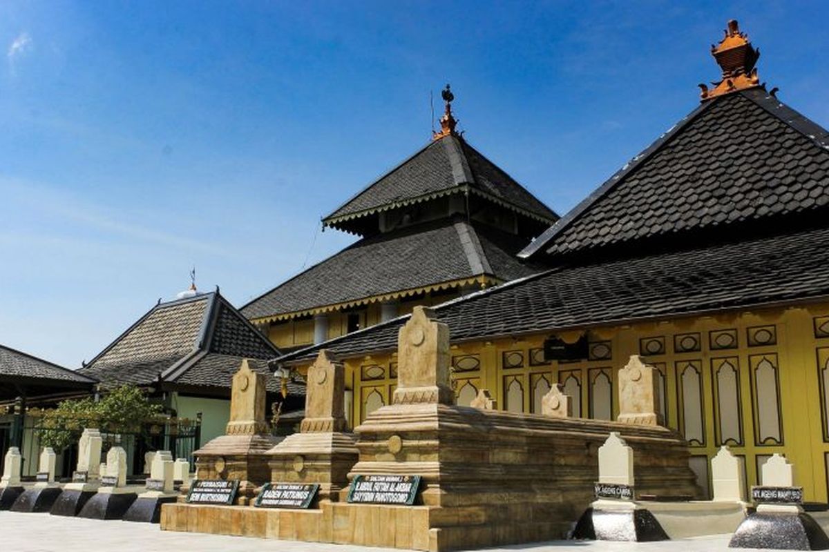 Simak Sejarahnya! Kerajaan Islam Pertama yang Berdiri di Pulau Jawa adalah Kerajaan Demak!