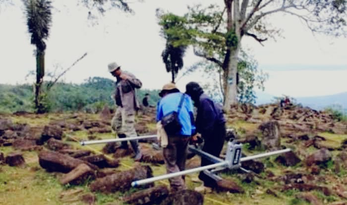 Ada Apa dengan Situs Gunung Padang, Sehingga Para Arkeologi Ketagihan Untuk Menguliti Misterinya?