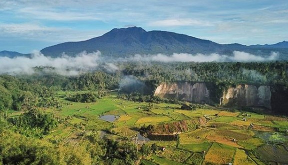 Gunung Pesagi, Antara Pesona Alam dan Warisan Budaya Lampung, Begini Penjelasan Lengkapnya!