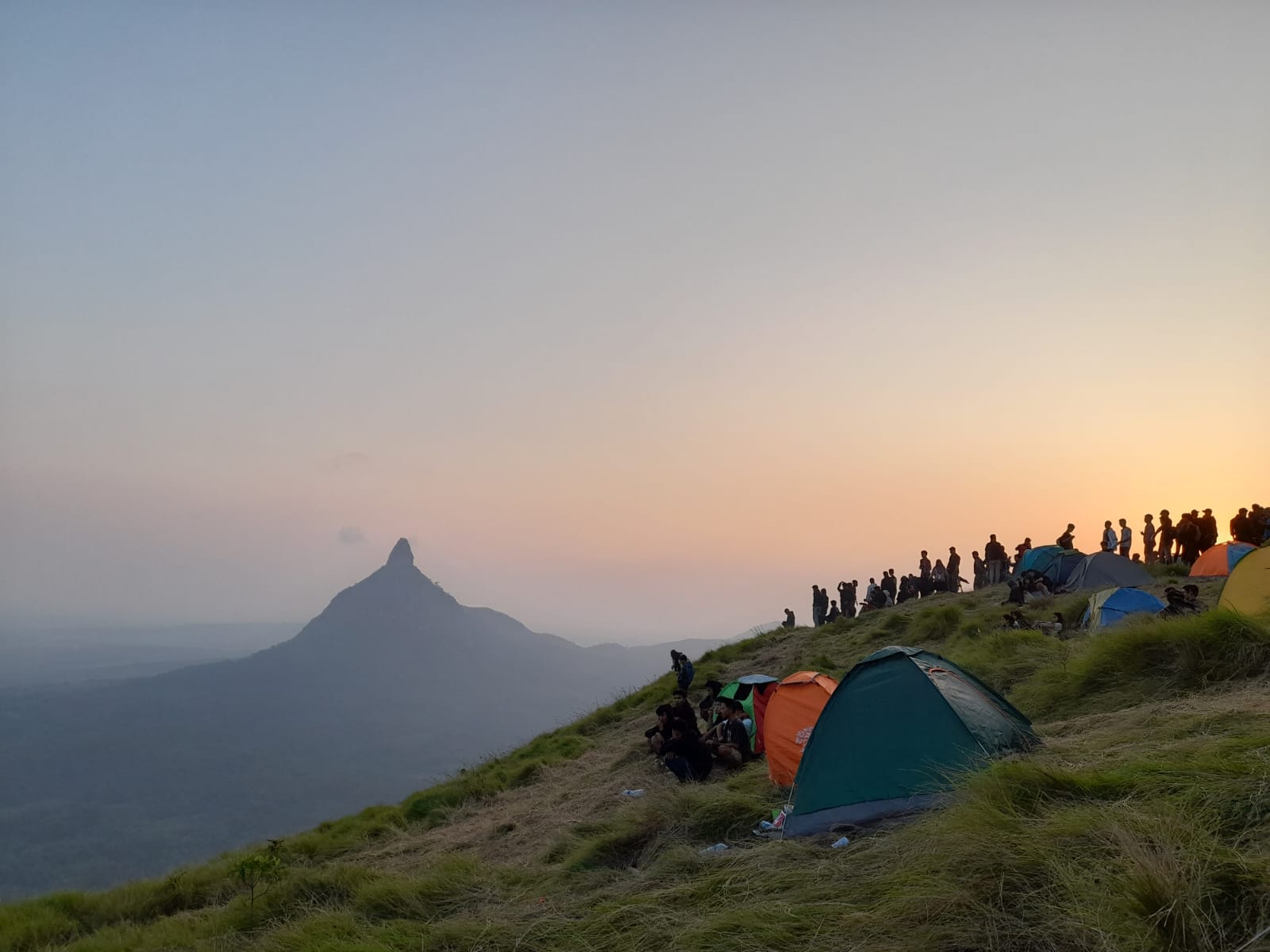 Bukit Batu Putri, Destinasi Wisata Baru yang Punya Sabana Memukau di Kabupaten Lahat