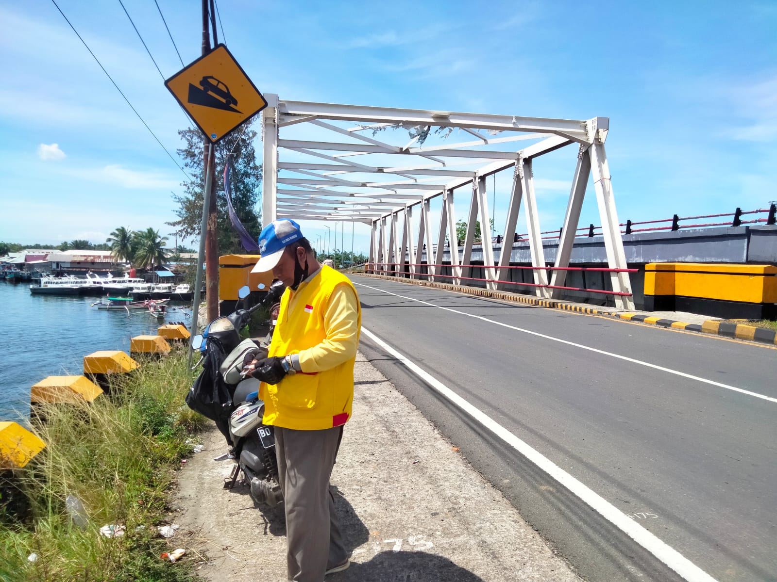 Lagi Mancing, Sepeda Motor Digasak Maling.