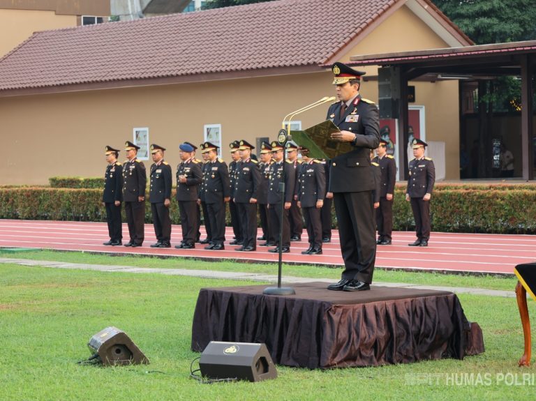 Gelar Upacara Harkitnas, Kapolri : Eratkan Persaudaraan Menuju Indonesia Emas 2045