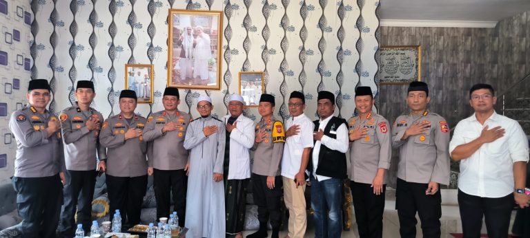 Disambangi Tiga Jenderal Polri, Ketua Ponpes Daarul Falah Ciamis Dukung Wujudkan Pemilu Damai