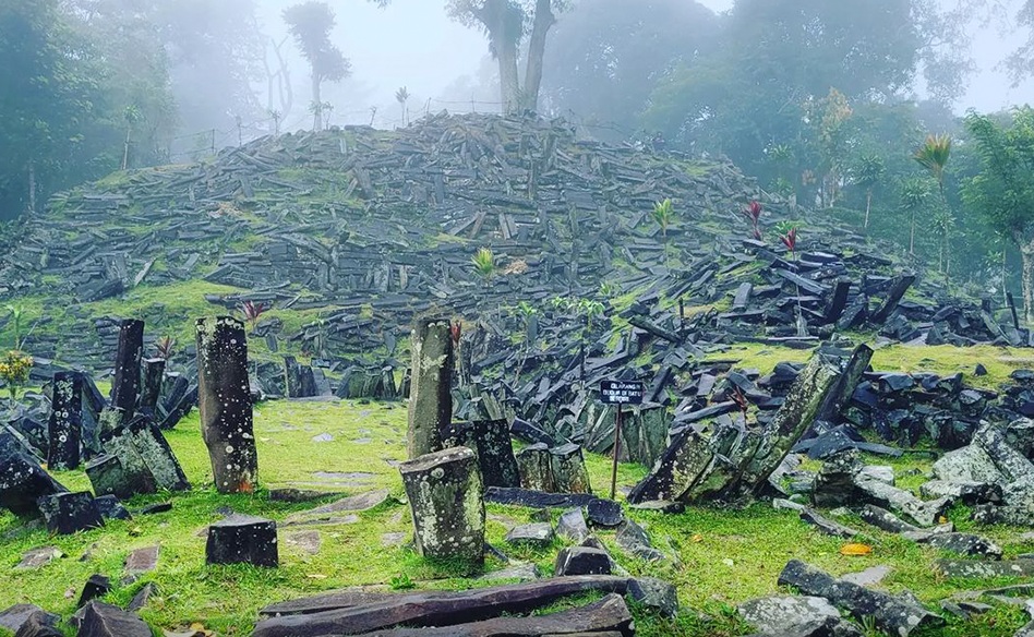 5 Fakta Unik Situs Gunung Padang, Salah Satunya Adalah Situs Tertua Di Dunia?