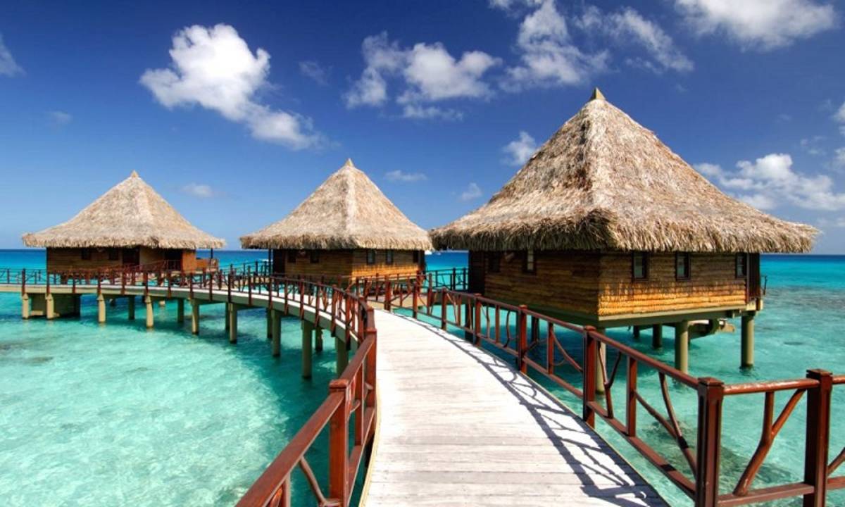 Tak Kalah Menarik Dengan Wisata Luar Negeri, Inilah Pesona Pantai Maldives Indonesia!