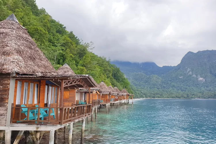 Punya Pemandangan Eksotis, 7 Aktivitas Seru yang Bisa Kamu Lakukan saat Berada di Pantai Ora Maluku Tengah