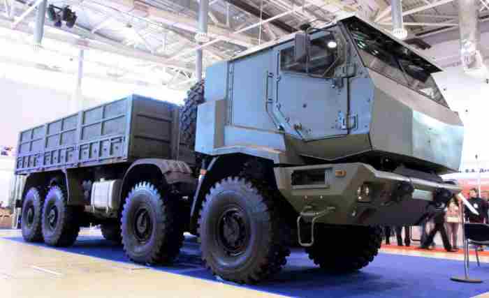 Tornado Kamaz-53958 8×8, Heavy Truck Lapis Baja Tahan Ranjau 