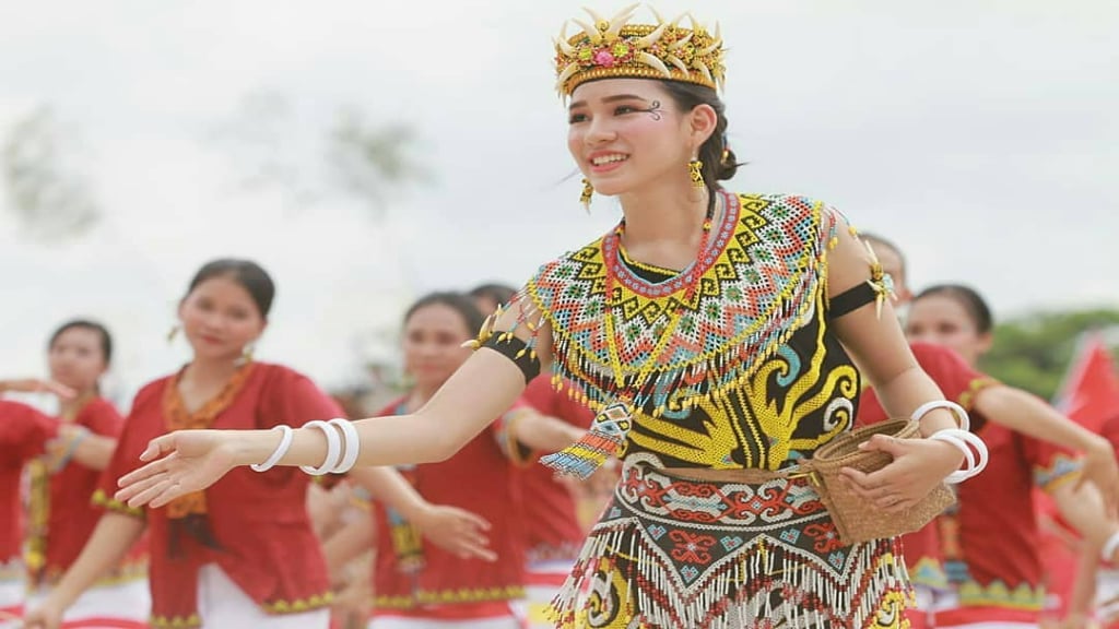 Kaum Jomblo Wajib Kepo, Ternyata Sejumlah Suku Ini Penghasil Wanita Cantik!