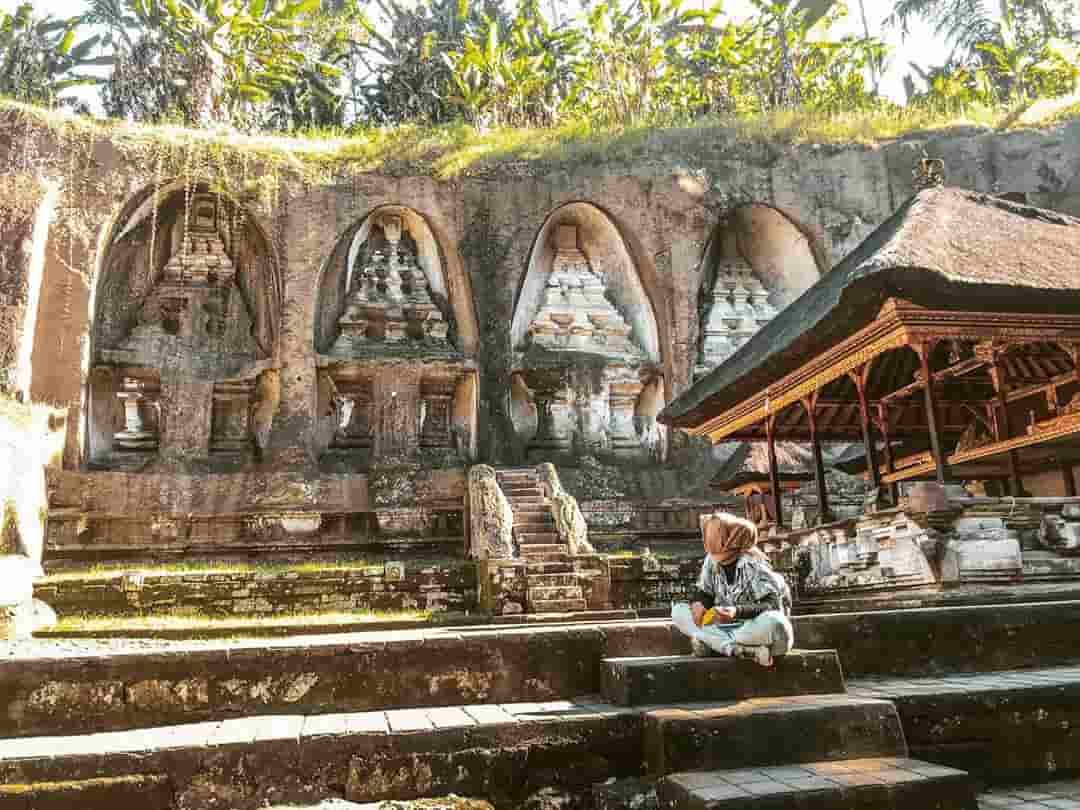 Benarkah di Gunung Kawi Merupakan Tempat Pertapaan Para Raja Dahulu? Simak Faktanya Disini 