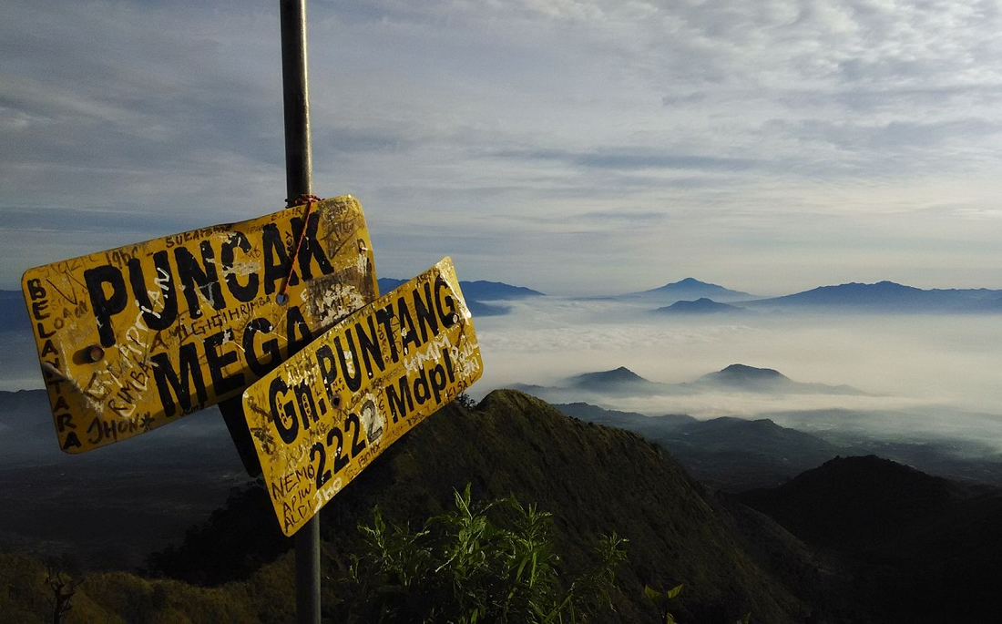 Mengungkap Tabir Misteri, Mitos dan Kisah Menarik di Balik Gunung Puntang yang Bikin Merinding!