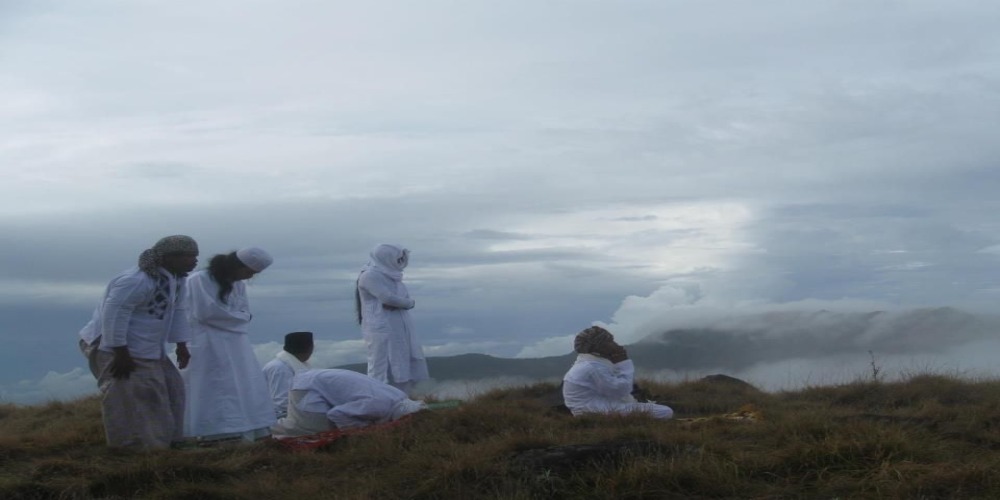 Ungkap Misteri dan Kepercayaan Warga Sulawesi Selatan, Benarkah Mereka Naik Haji di Puncak Gunung