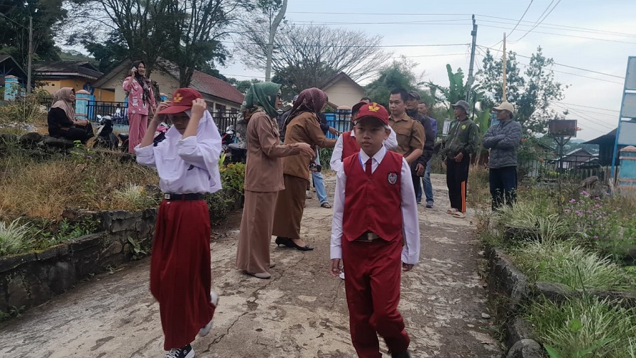 MPLS Meriah Diiringi Gerakan Ayah Teladan Indonesia