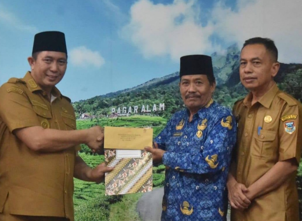 Beri Penghargaan ASN Purna Tugas, Wako : Terima Kasih Atas Dedikasi dan Pengadiannya