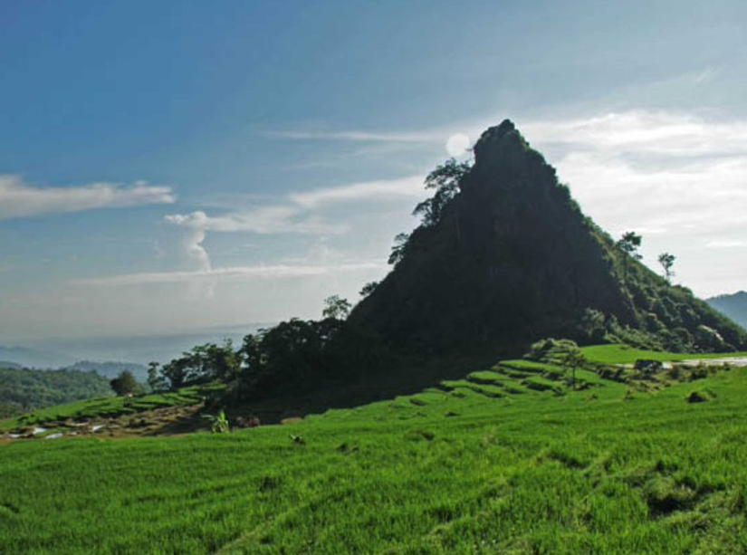 Permata Tersembunyi Purwakarta, Yuk Menjelajahi Gunung Patenggeng