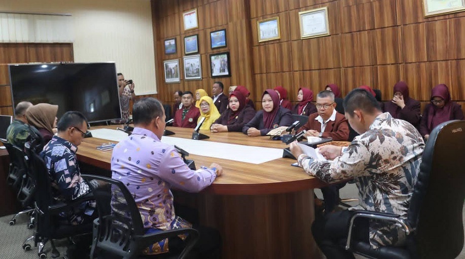 Walikota Apresiasi Perawat sebagai Garda Terdepan Kesehatan